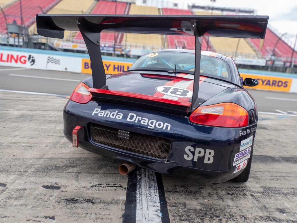 Panda on the grid, ready to start the qualifying race.